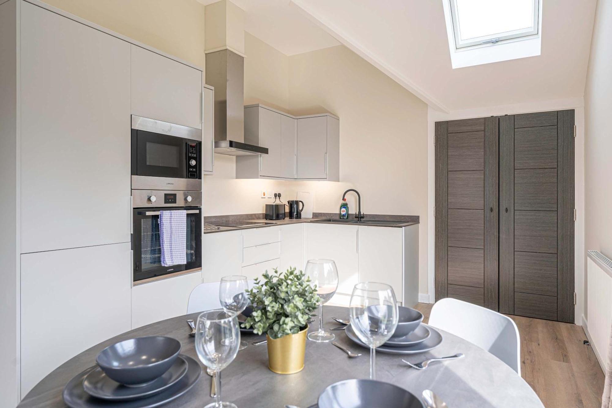 Stylish 2 Bedroom Apartments In דרבי מראה חיצוני תמונה